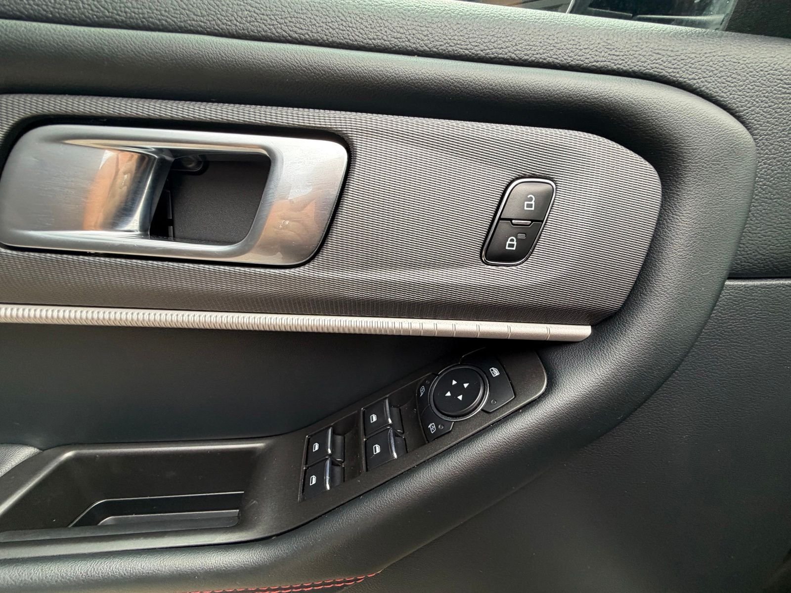 Used 2025 Gray Metallic Ford ST-Line image 13
