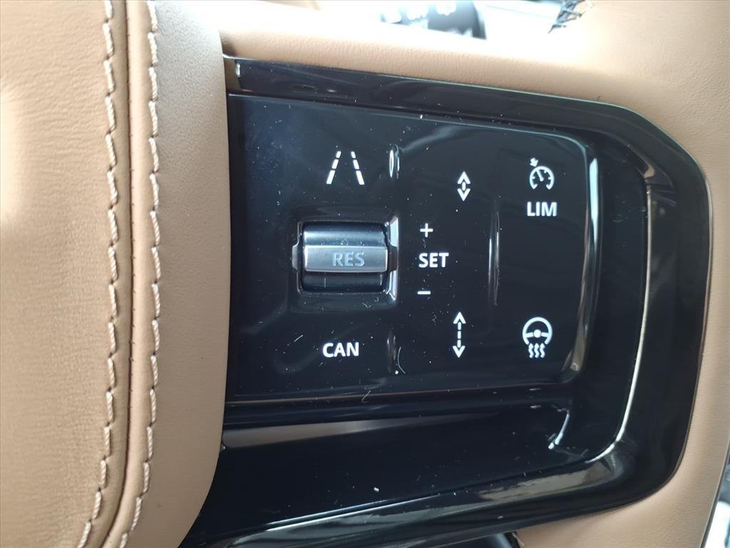 New 2026 Fuji White LAND ROVER Dynamic SE image 11