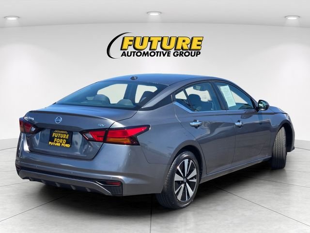 Used 2022 Gray Nissan 2.5 SV image 4
