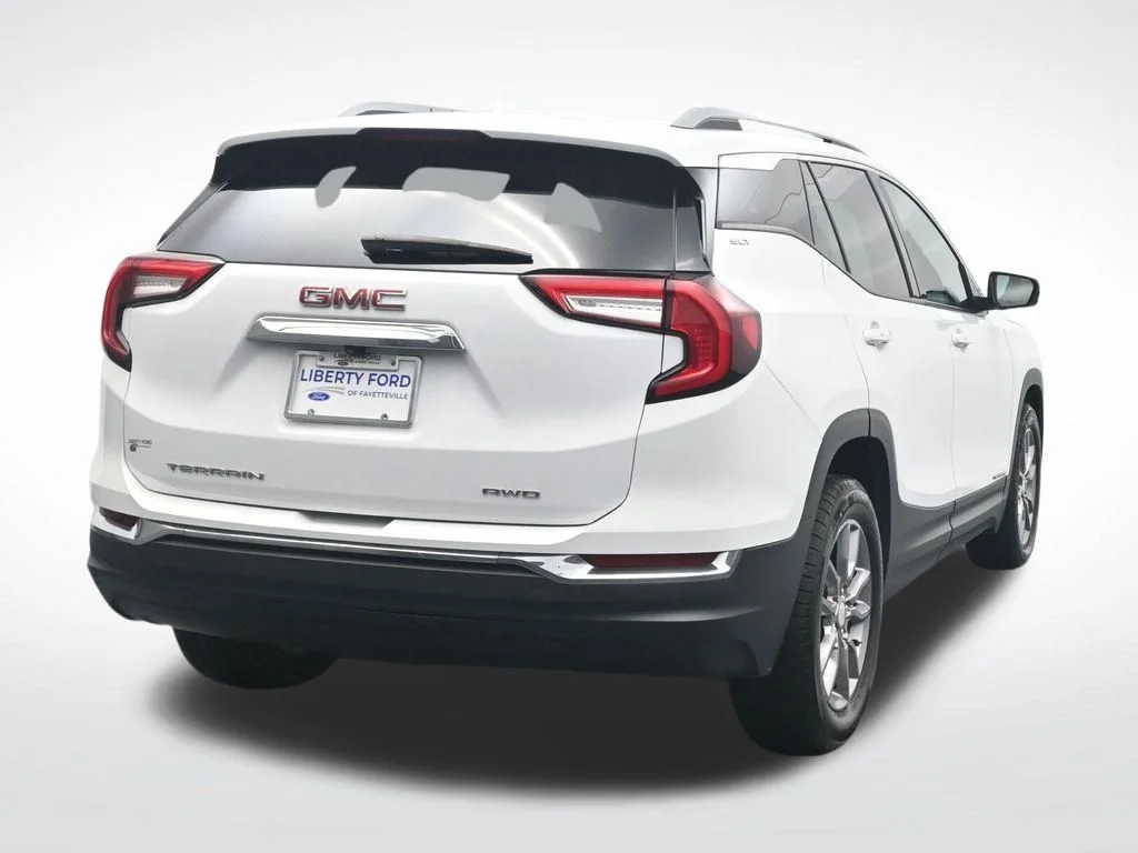 Certified Used 2024 Summit White GMC SLT image 7