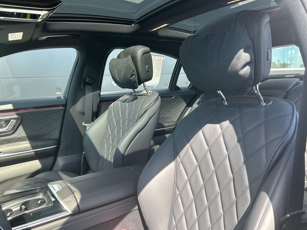 New 2026 Black Mercedes-Benz S580 image 16