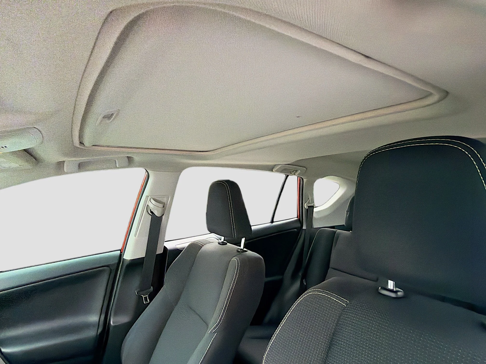 Used 2016 Hot Lava Toyota XLE image 26