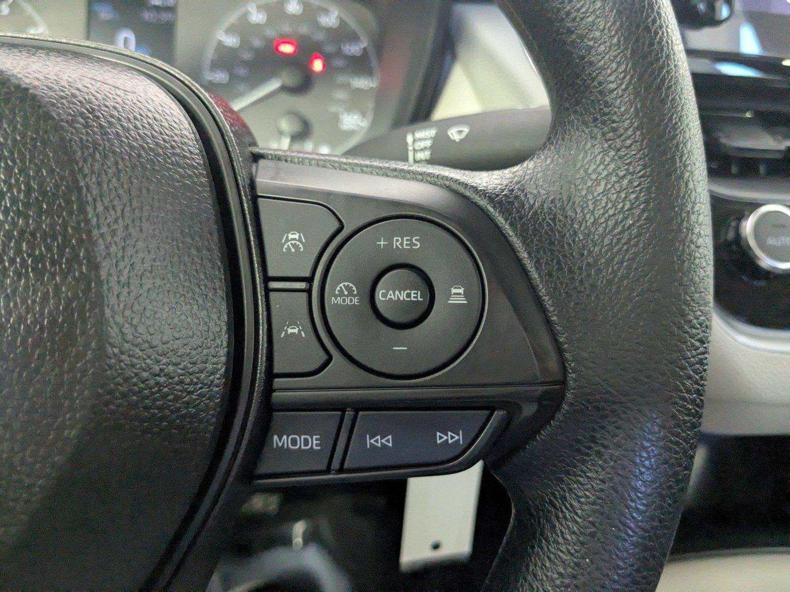 Used 2025 Ice Cap Toyota LE image 16
