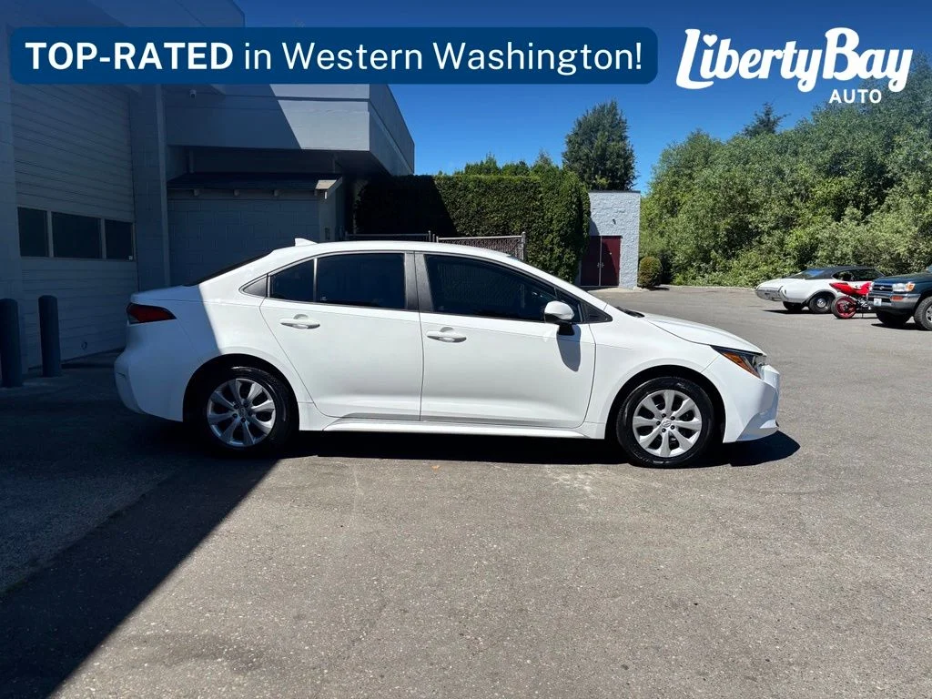 Used 2022 White Toyota LE image 7