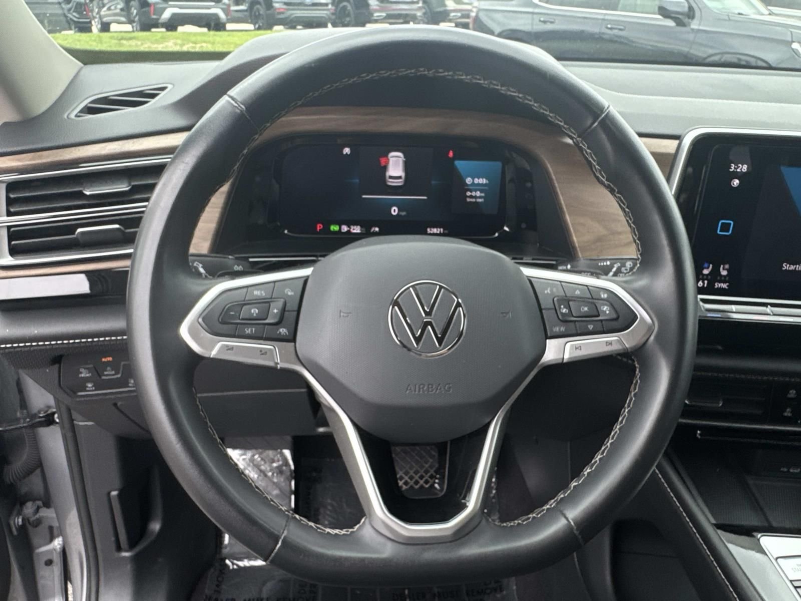2024 Volkswagen Atlas SE w/Tech - Photo 22