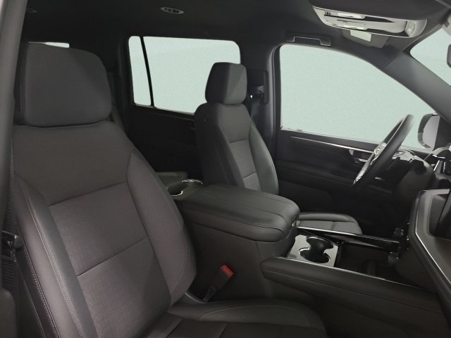 2026 Chevrolet Suburban LS - Photo 9