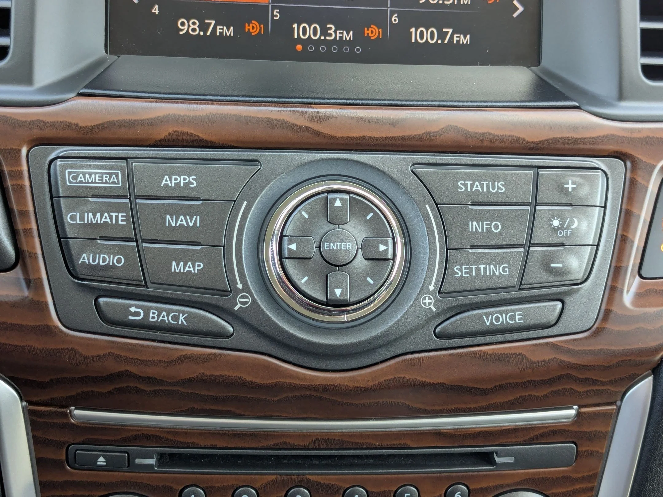 Used 2017 Cayenne Red Metallic Nissan Platinum image 22