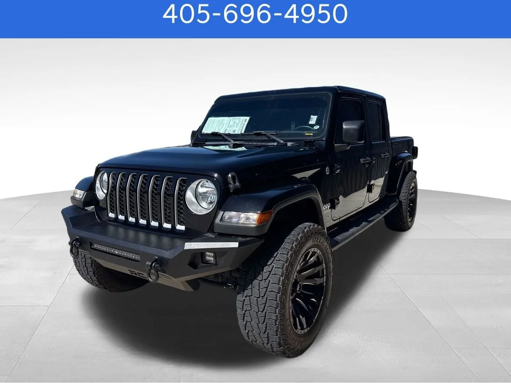Pre-Owned 2022 Jeep Gladiator Overland