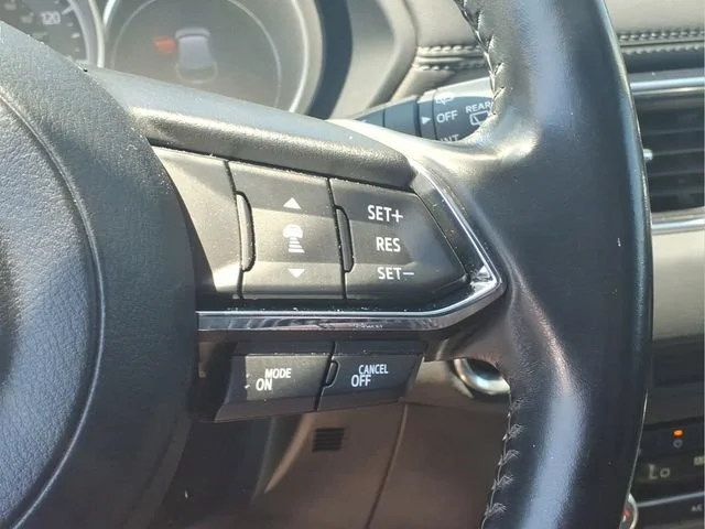 Used 2021  Mazda Touring image 14
