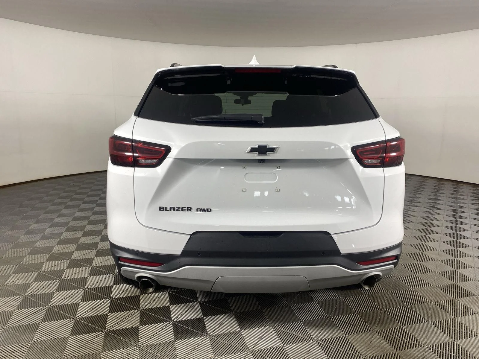 New 2026 Summit White Chevrolet 2LT image 6