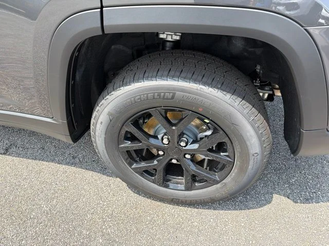 New 2026 Gray Jeep Altitude image 8