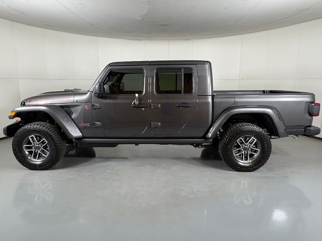 New 2026 Granite Crystal Metallic Clearcoat Jeep Mojave image 13