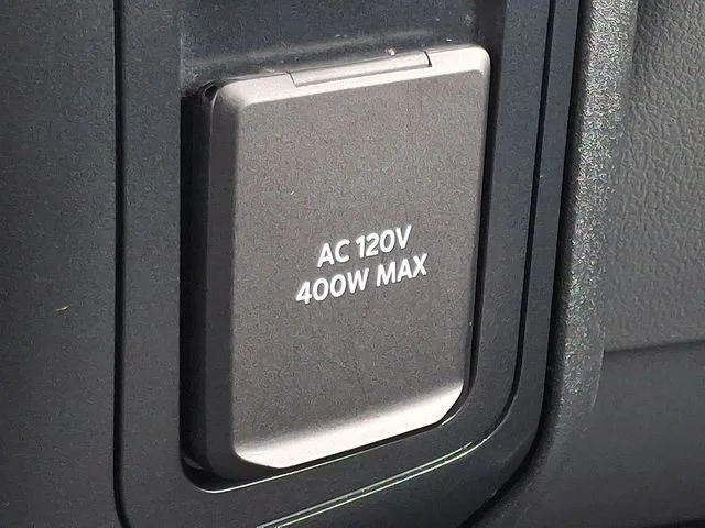 Used 2024 White Ford XLT image 25