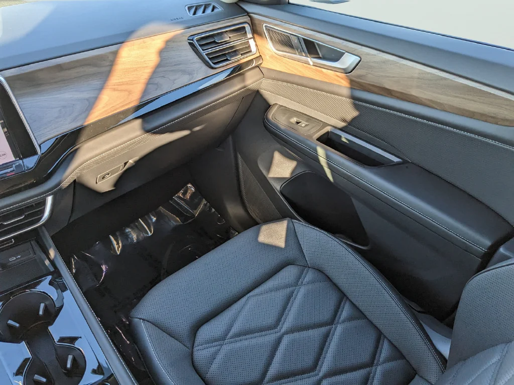 2026 Volkswagen Atlas SE w/Tech - Photo 16