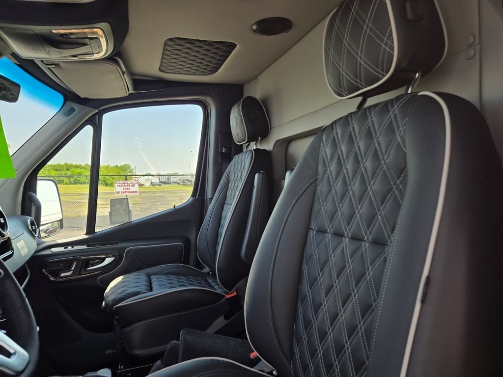 2024 Mercedes-Benz Sprinter Cargo Van Base - Photo 17