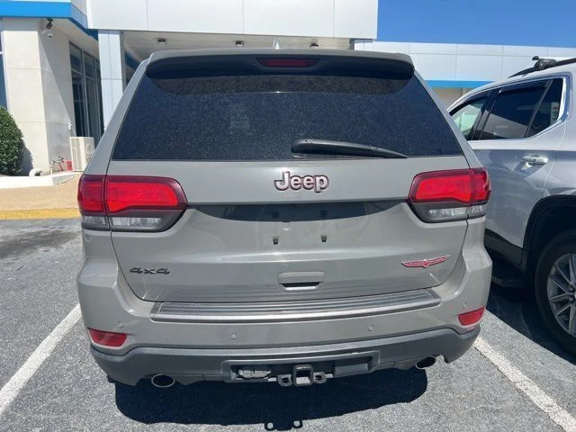Used 2019 Gray Jeep Trailhawk image 4