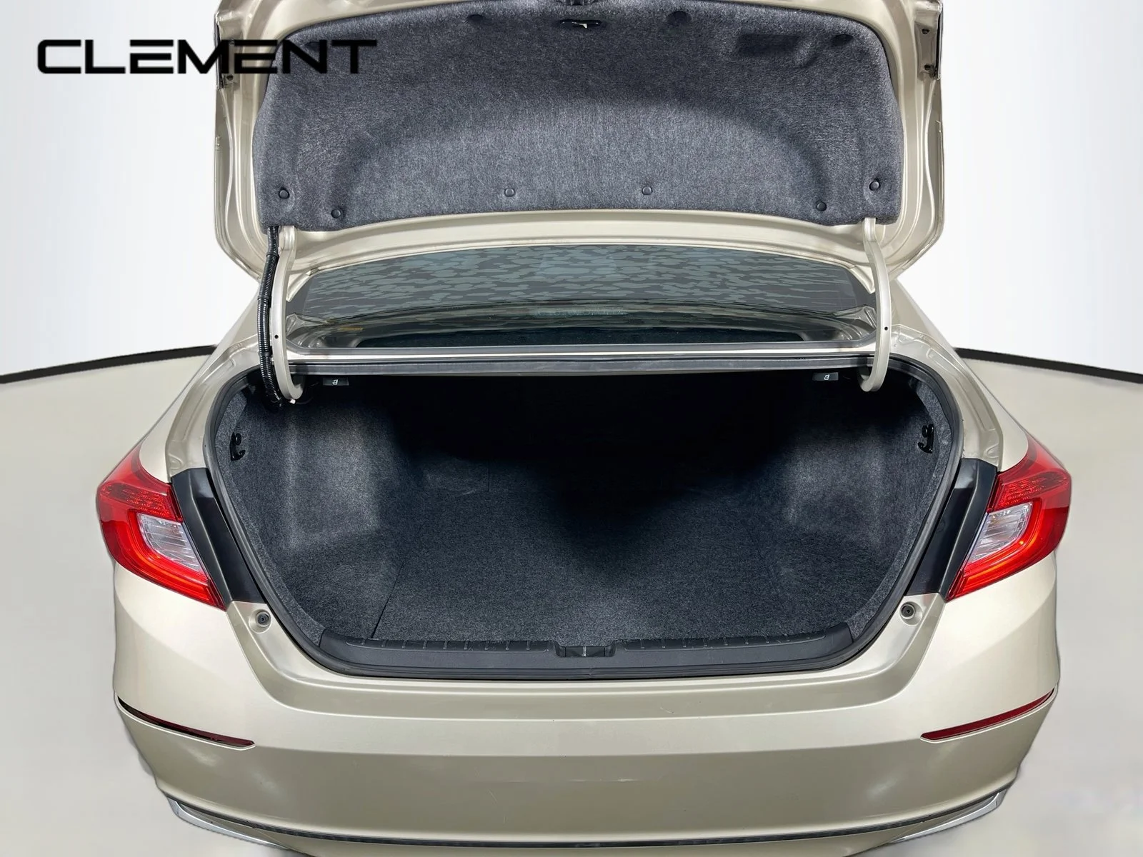 Used 2019 Beige Honda EX image 10