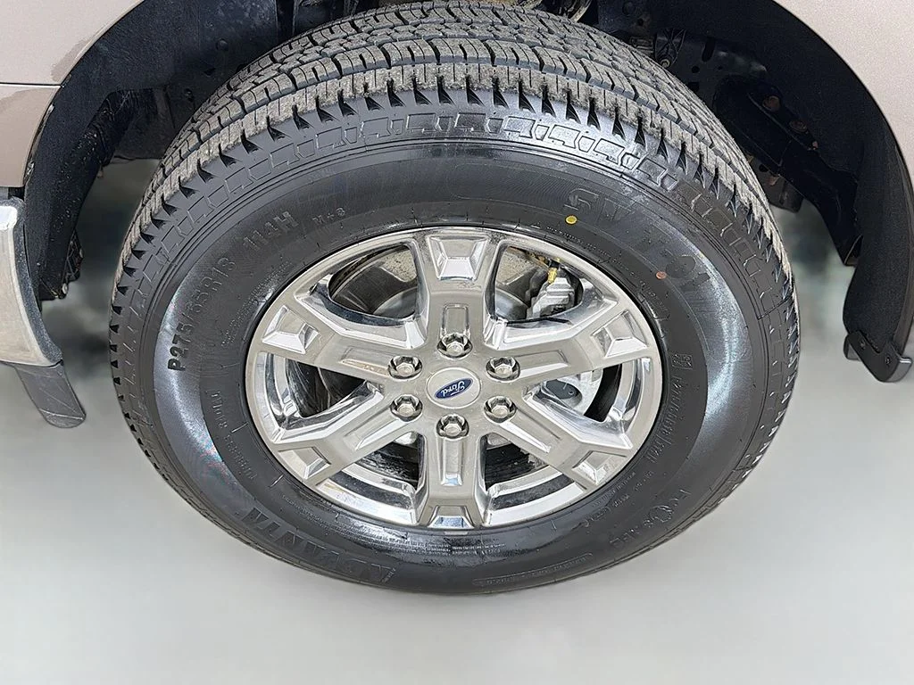 Used 2023 Stone Gray Metallic Ford XLT image 17