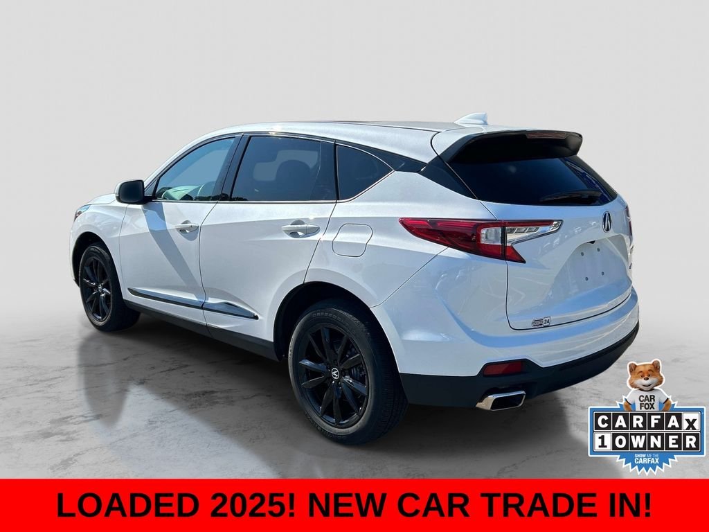 Used 2025  Acura Base image 3