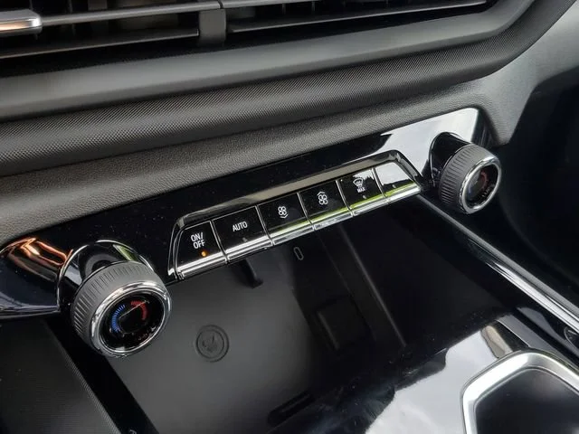 New 2026 Slate Gray Metallic Chevrolet LT - Extended Range image 27
