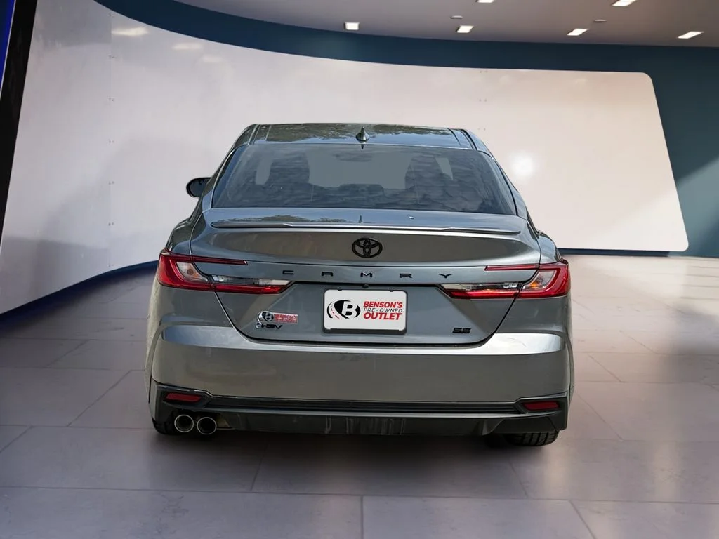 Used 2025  Toyota SE image 4