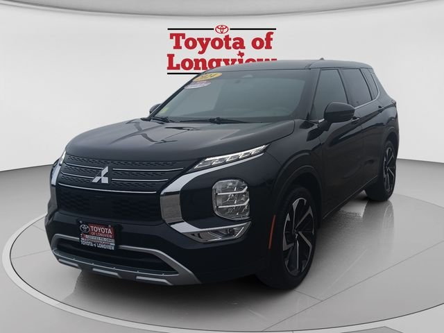 2024 Mitsubishi Outlander SE 2WD's photo