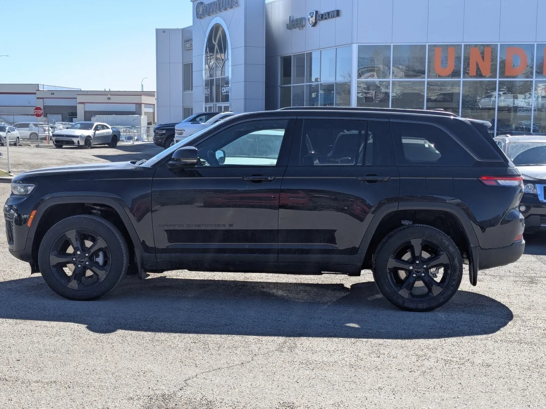 New 2026 Black Jeep Altitude - - 4x4 - Altitude Appearance Pkg - Power Sunroof - 2.0L I4 Turbo & More! image 5