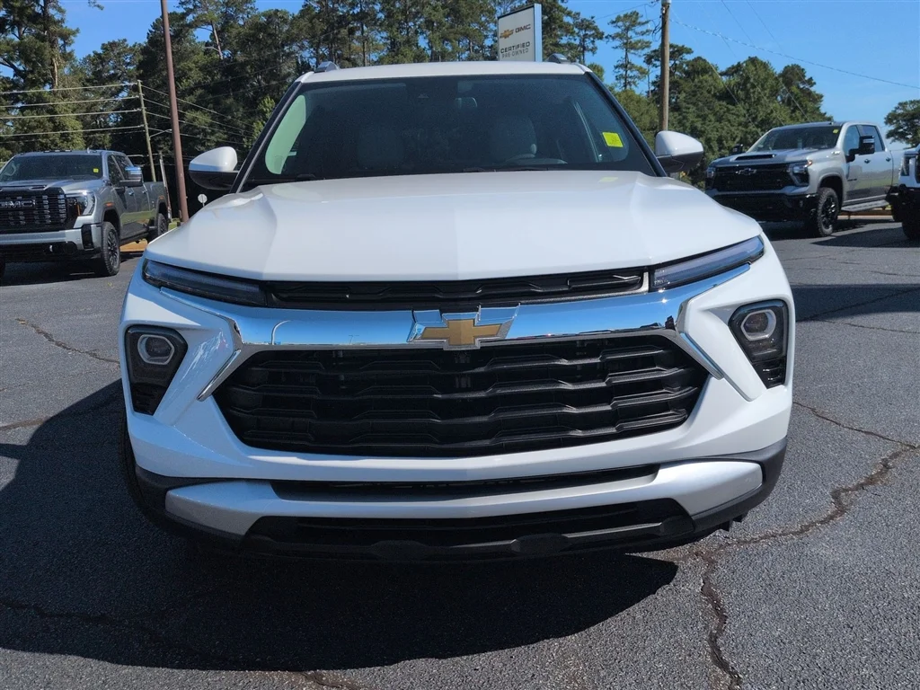 New 2026 Summit White Chevrolet LT image 54