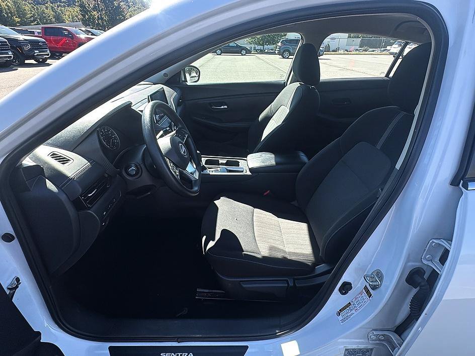 Certified Used 2025 Aspen White Tricoat Nissan SV image 14