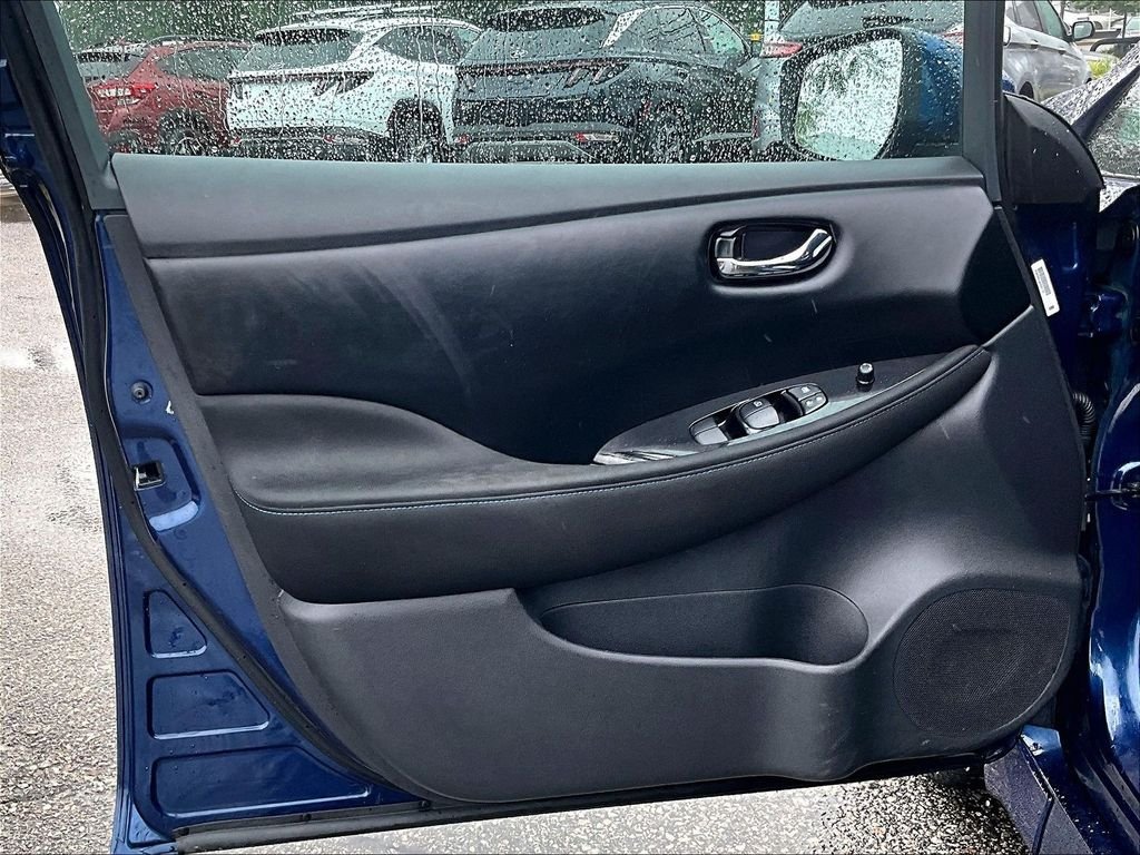 Used 2024 Blue Nissan SV Plus image 9