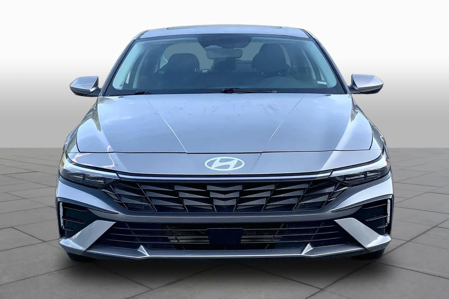 Used 2025 Fluid Metal Hyundai SEL Convenience image 4