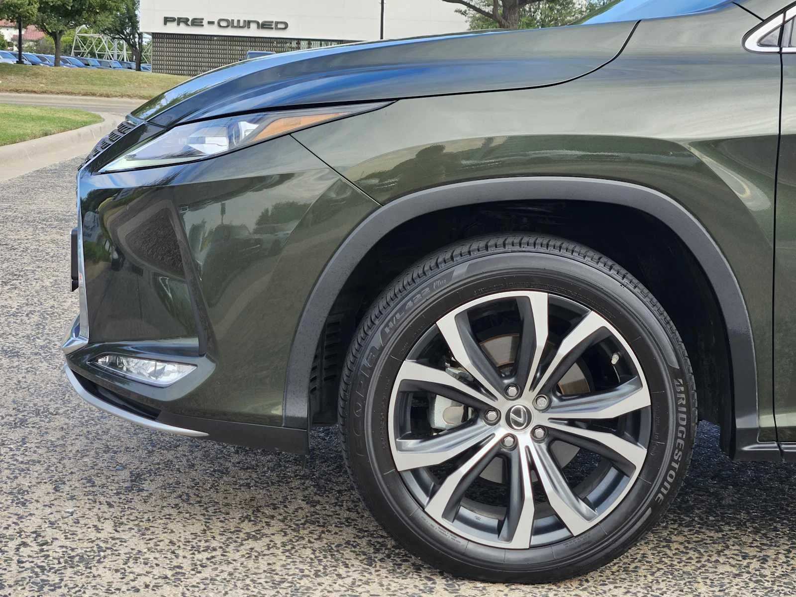 Certified Used 2022 NORI GREEN PEARL Lexus  image 5