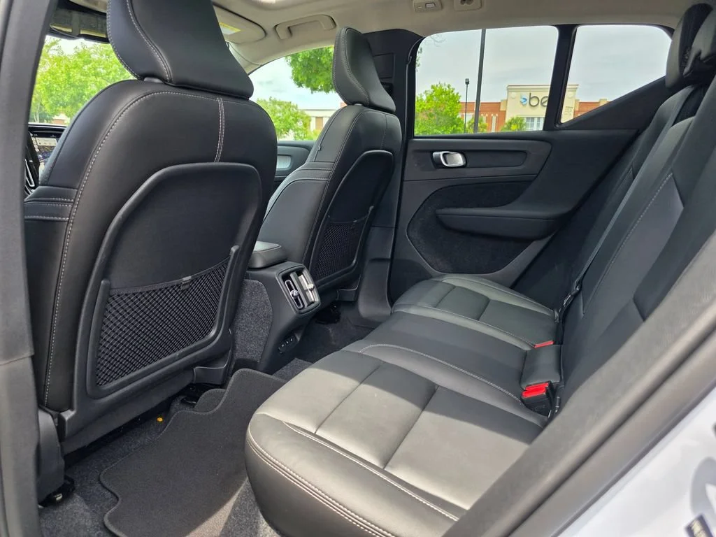 Used 2026  Volvo Plus image 31