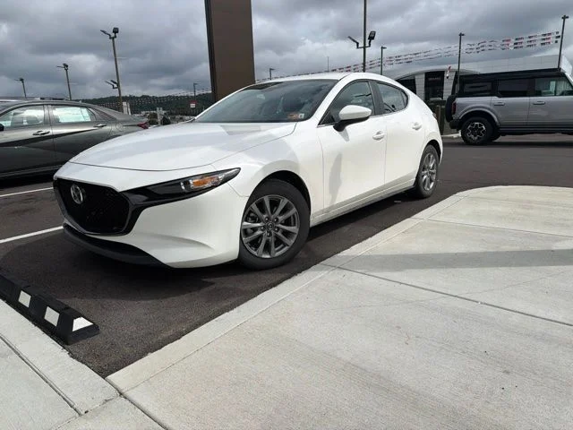 Used 2025 White Mazda 2.5 S image 11