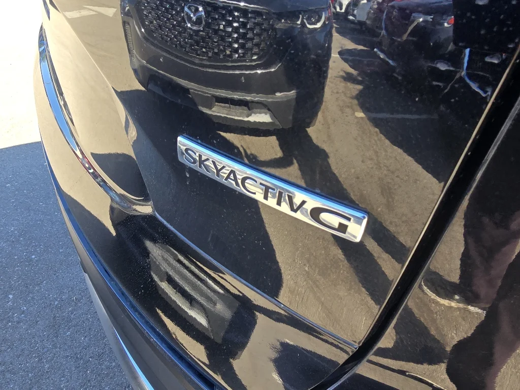 Used 2022 Jet Black Mica Mazda Grand Touring image 11