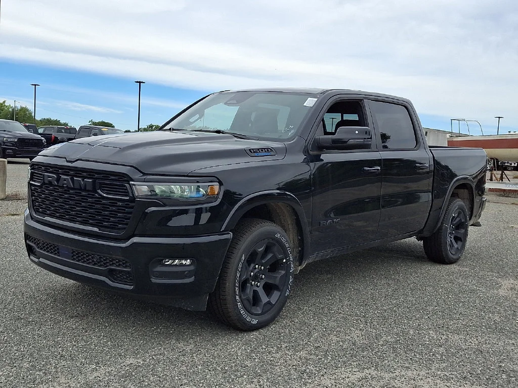 New 2026 Diamond Black Crystal Pearl-Coat Exterior Paint RAM Big Horn image 4