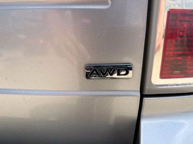 Used 2009 Silver Ford SEL image 32