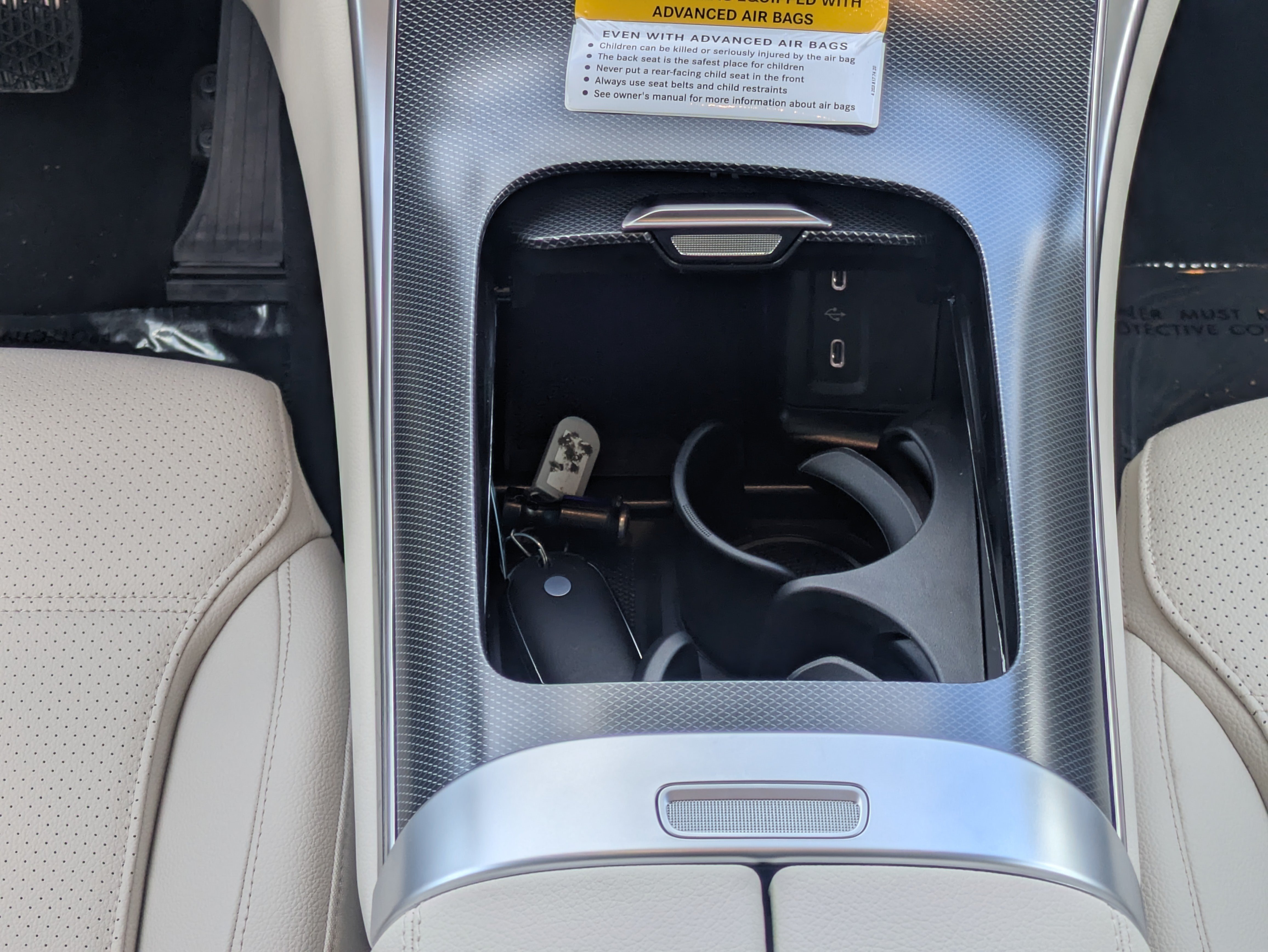 New 2026 Polar White Mercedes-Benz GLC 300 image 44
