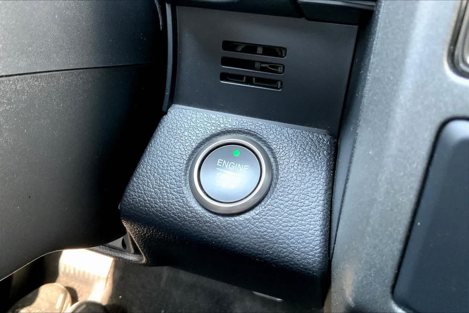 Used 2019 Magnetic Ford Raptor image 35