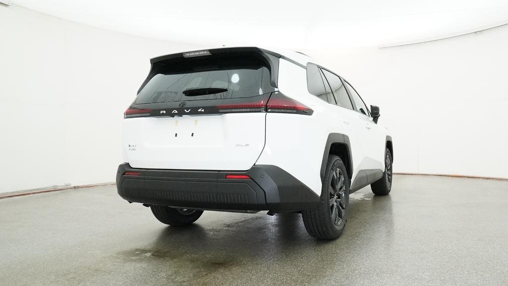 New 2026 Ice Cap Toyota XLE Premium image 21
