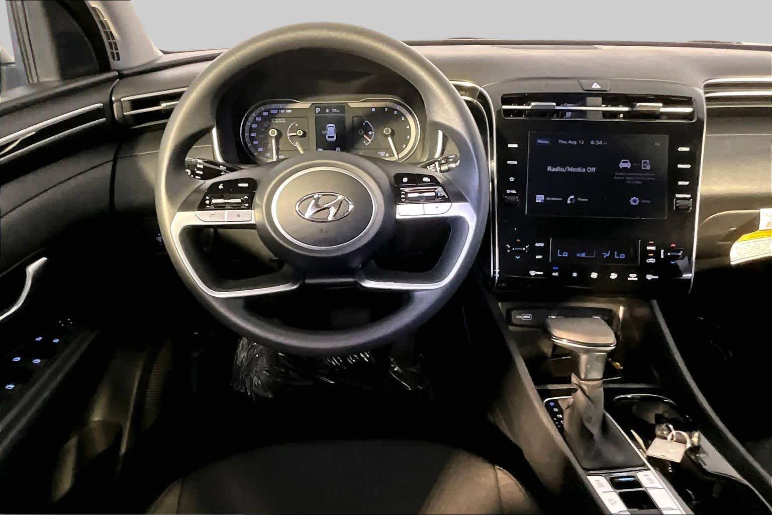 Used 2024 Hampton Gray Hyundai SEL image 6