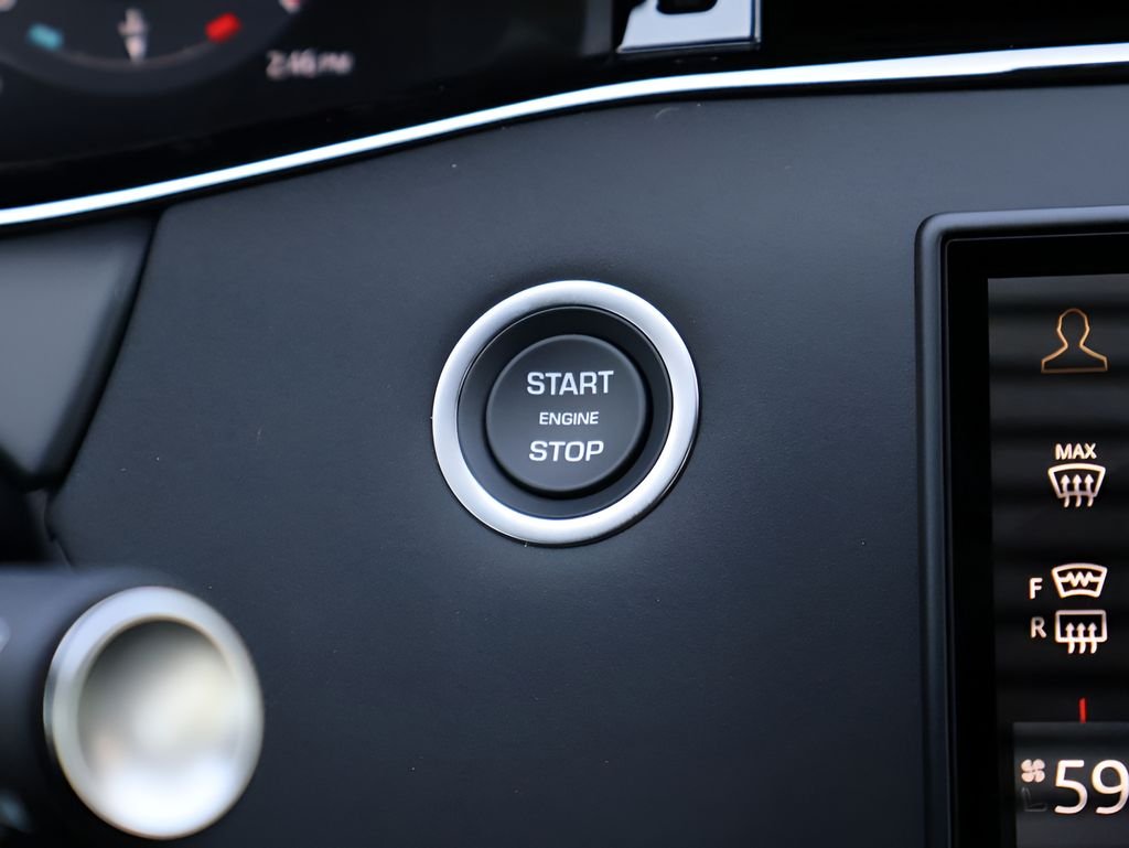 New 2026 Carpathian Grey Land Rover Hoxton Edition image 26