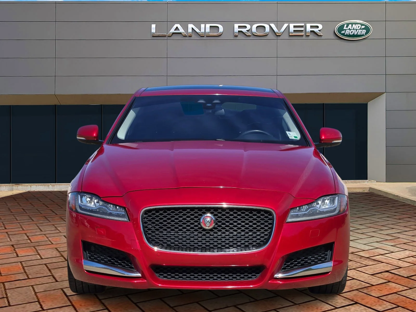 Used 2017  Jaguar 35t Premium image 2
