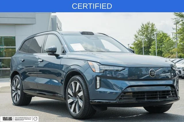 Certified Used 2025 Denim Blue Volvo Ultra image 1