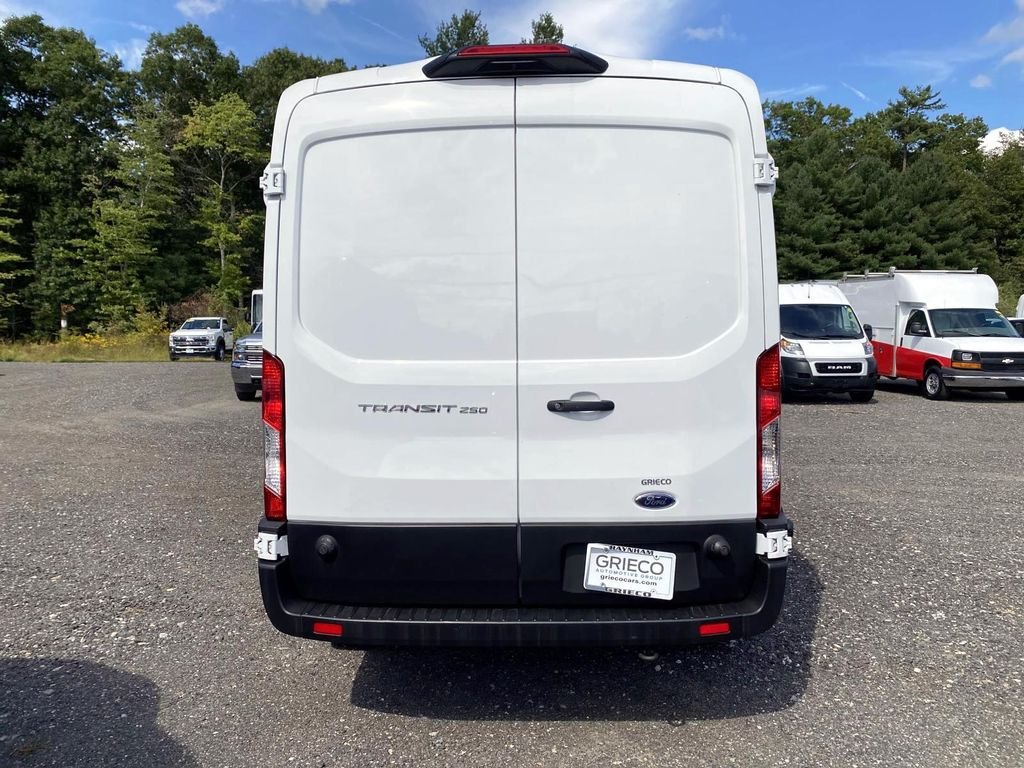 Used 2023 White Ford  image 4