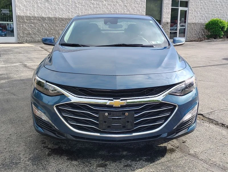 Used 2024 Blue Chevrolet LT image 2