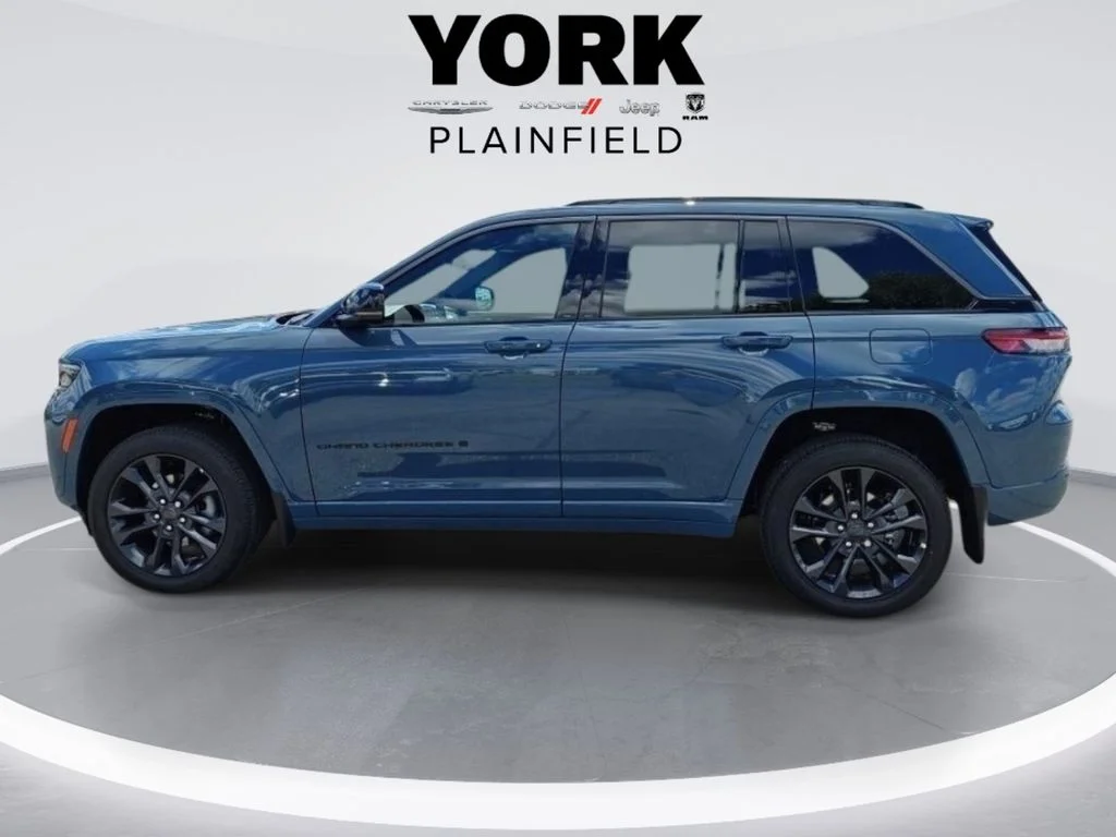 New 2026 Steel Blue Exterior Paint Jeep Limited Reserve image 2