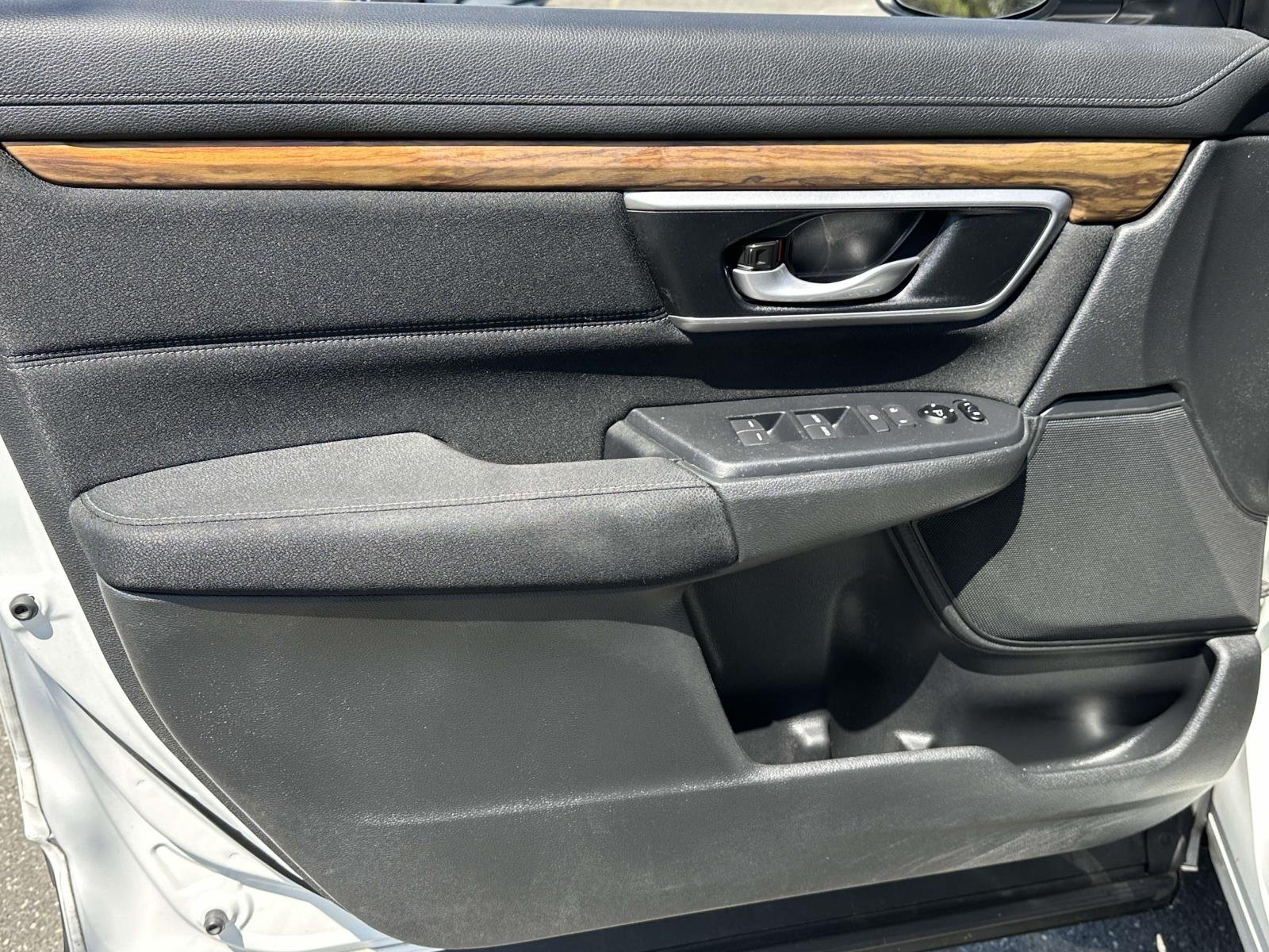 Used 2018  Honda EX image 14