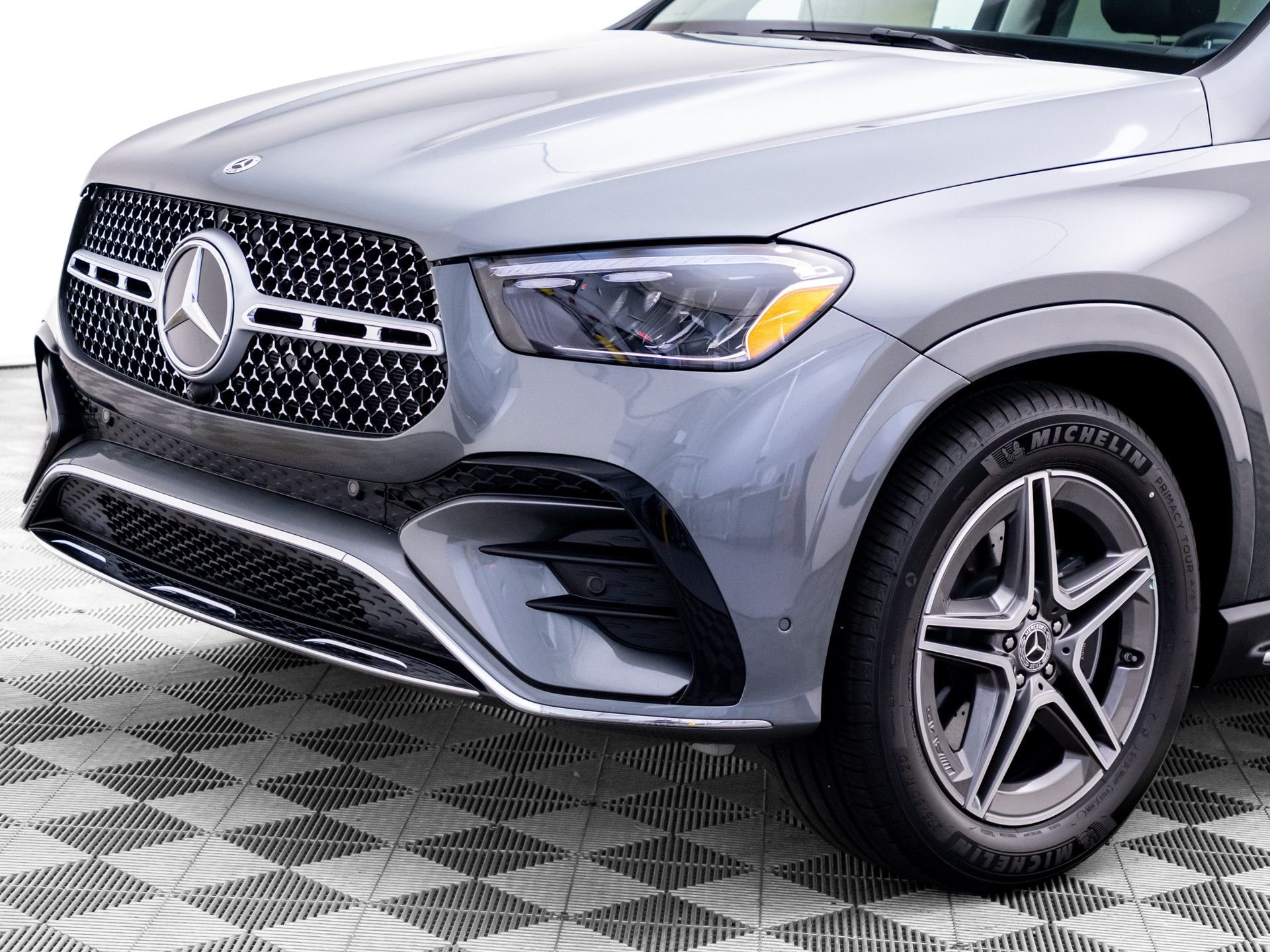 New 2026 Selenite Grey Metallic Mercedes-Benz GLE 450 image 38