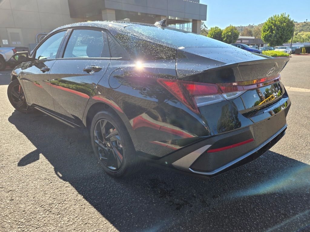 Used 2026 Black Hyundai SEL Sport image 5